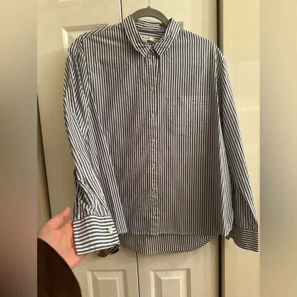 Madewell 100\% Cotton Stripe Classic Button-Down Shirt | Quiet Luxury. Size L - Picture 9 of 11